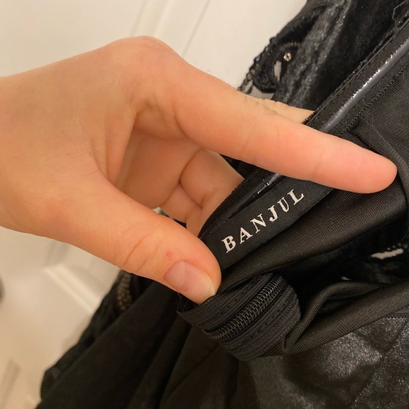 Gorgeous Black Mini Dress with Train - Picture 3 of 4